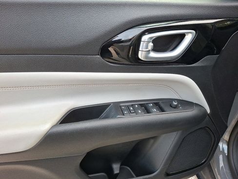 Certified 2022 Jeep Compass Limited image 10