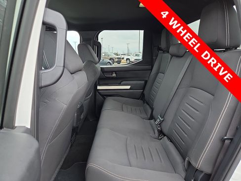 Used 2024 Toyota Tacoma TRD Off-Road image 10