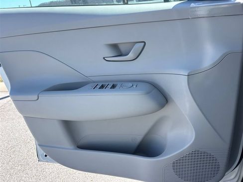 Used 2026 Hyundai Kona SEL Sport FWD image 10