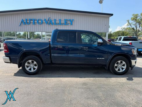 Used 2022 RAM 1500 Laramie AWD/4WD image 8