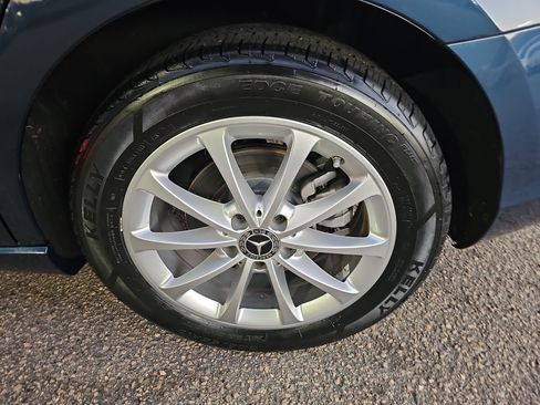 Used 2021 Mercedes-Benz A 220 4MATIC image 34