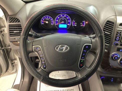 Used 2011 Hyundai Santa Fe GLS image 16
