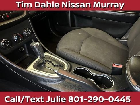 Used 2012 Dodge Avenger SE FWD image 29