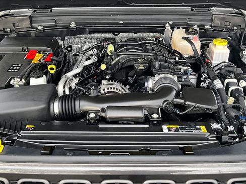 Used 2024 Jeep Gladiator Sport image 9