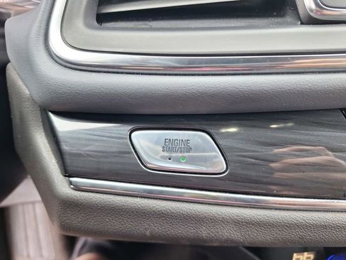 Used 2024 Buick Enclave Premium AWD/4WD image 27