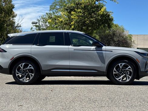 New 2026 Lincoln Nautilus Premier w/ Equipment Group 102A AWD/4WD image 3