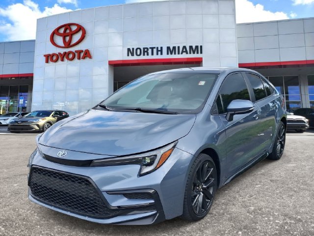 Used 2024 Toyota Corolla SE FWD image 2