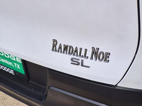 Used 2025 Nissan Murano SL image 9