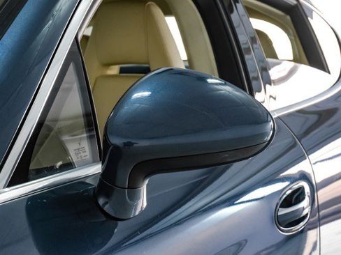 Used 2011 Porsche Panamera 4S image 38