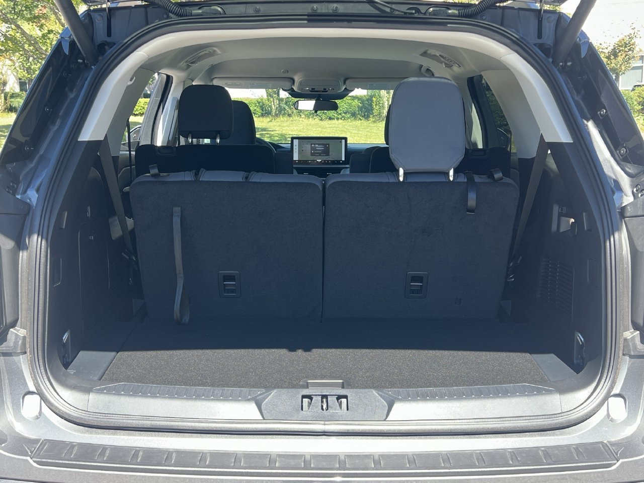 New 2026 Ford Explorer Active RWD image 18