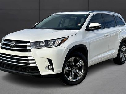Used 2017 Toyota Highlander Limited Platinum