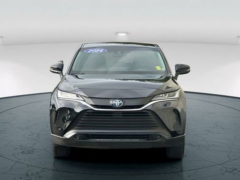 Used 2024 Toyota Venza LE image 9