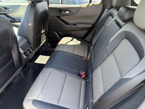 Used 2026 Chevrolet Equinox LT w/ Convenience Package II AWD/4WD image 23
