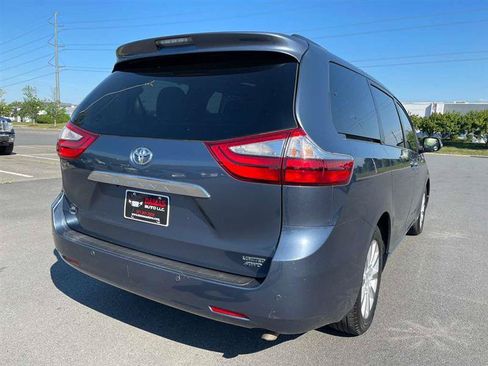Used 2016 Toyota Sienna Limited Premium AWD/4WD image 16