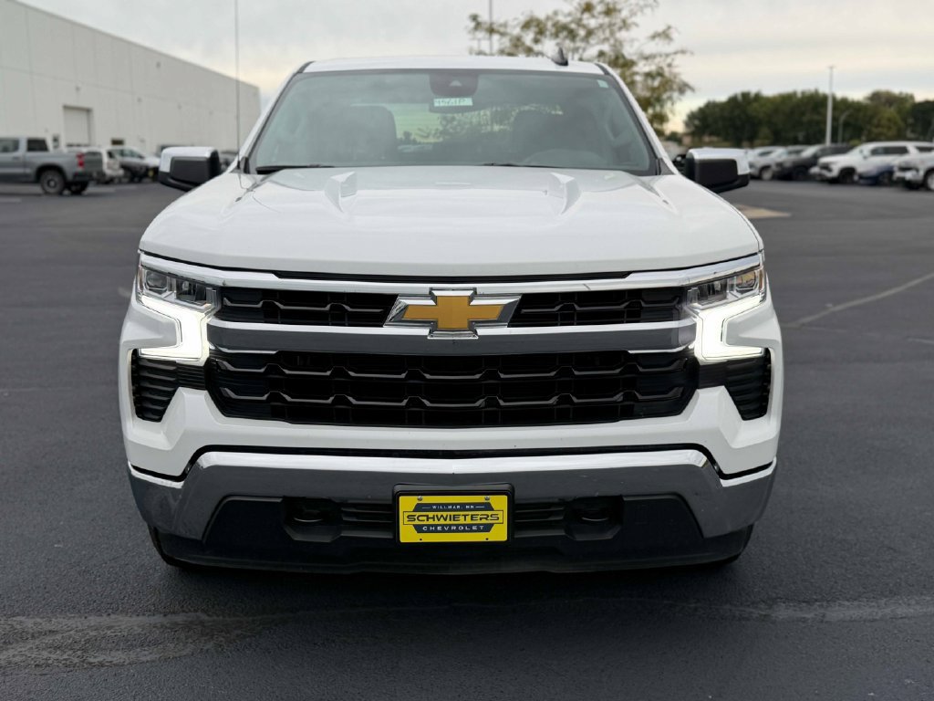 Used 2026 Chevrolet Silverado 1500 LT AWD/4WD image 2