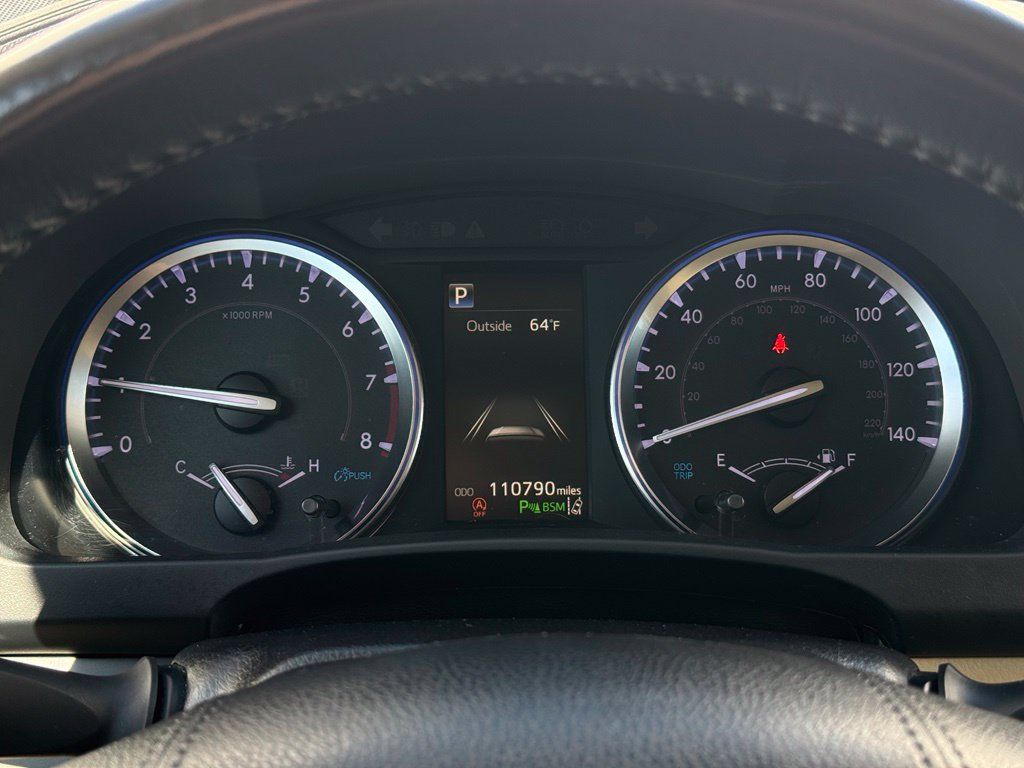 Used 2019 Toyota Highlander Limited FWD image 40