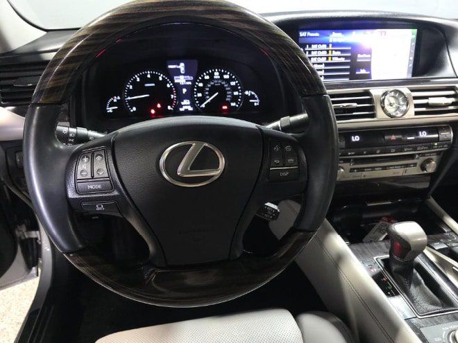 Used 2016 Lexus LS 460 AWD w/ Comfort Package image 13