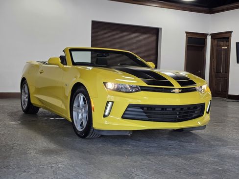 Used 2017 Chevrolet Camaro LT w/ Technology Package image 3