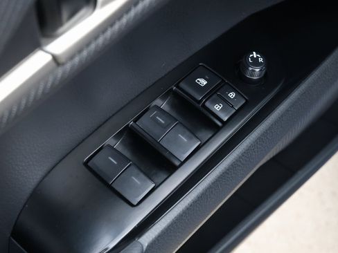 Used 2025 Toyota Camry SE image 26