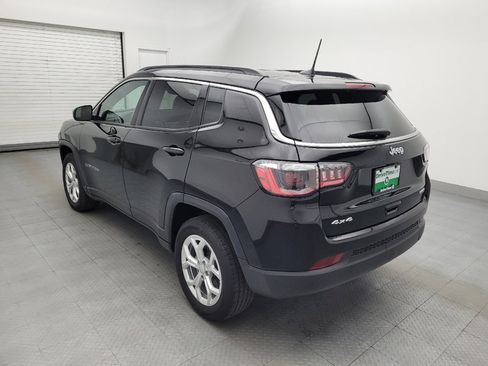 Used 2024 Jeep Compass Latitude AWD/4WD image 5