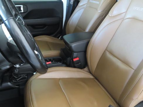 Used 2021 Jeep Wrangler Unlimited Rubicon w/ Uconnect 4C Nav & Sound Group AWD/4WD image 10