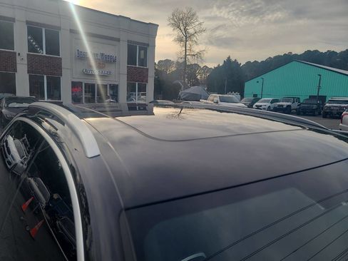 Used 2019 Audi Q8 Premium image 8