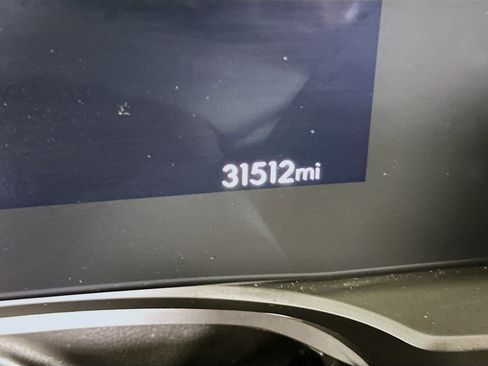 Used 2025 Buick Envista Preferred w/ Advanced Safety Package image 19