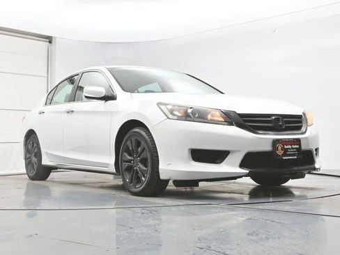 Used 2013 Honda Accord LX image 28