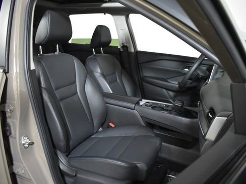 Certified 2024 Nissan Rogue SV w/ SV Premium Package image 34