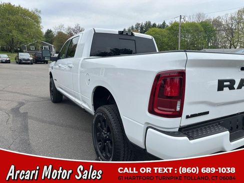 Used 2025 RAM 2500 Laramie AWD/4WD image 12