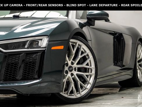 Used 2017 Audi R8 V10 w/ Carbon Exterior Package image 2