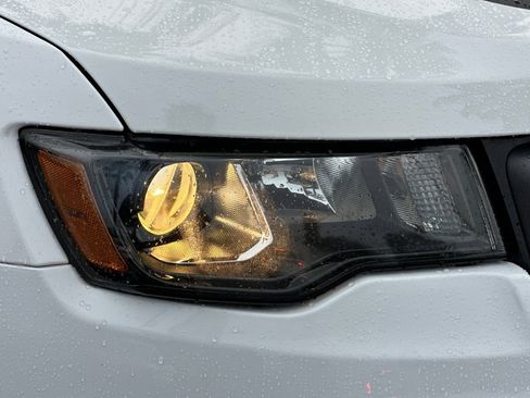 Used 2021 Jeep Grand Cherokee Trailhawk image 10