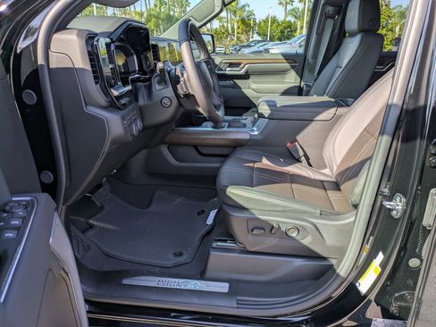 New 2026 Chevrolet Silverado 1500 High Country w/ Midnight Edition image 11