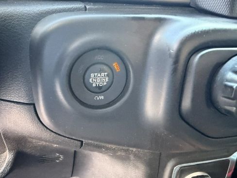 Used 2018 Jeep Wrangler Unlimited Sport AWD/4WD image 24