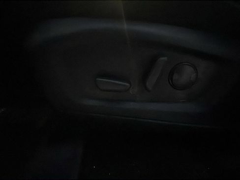 Certified 2021 Ford Explorer XLT image 26