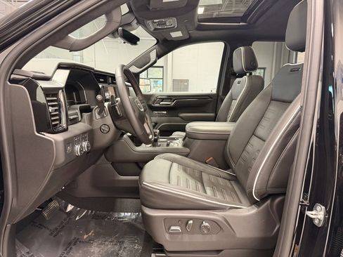 Used 2024 GMC Sierra 1500 AT4X image 28