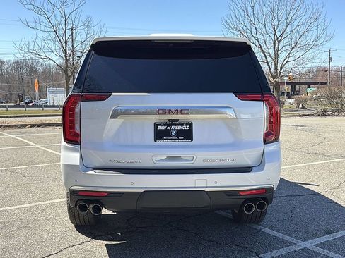Used 2024 GMC Yukon Denali w/ Advanced Technology Package AWD/4WD image 13