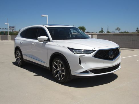 Certified 2023 Acura MDX FWD w/ Technology Package image 2