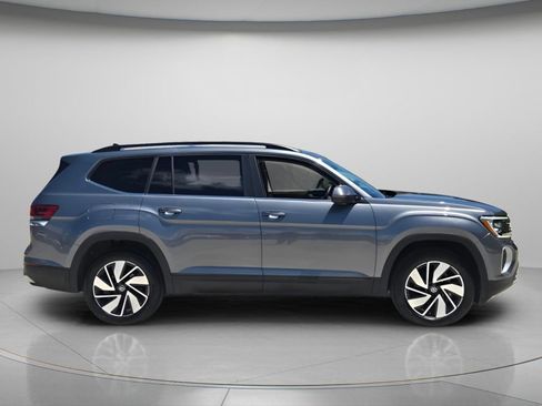 Certified 2024 Volkswagen Atlas SE FWD image 7