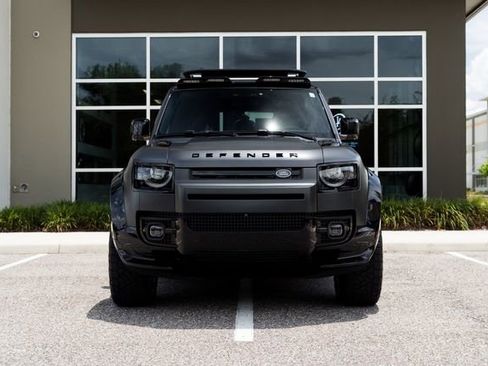 Used 2023 Land Rover Defender 110 AWD/4WD image 8