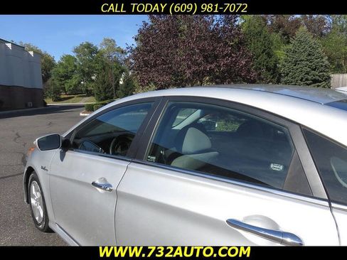Used 2011 Hyundai Sonata Hybrid image 24