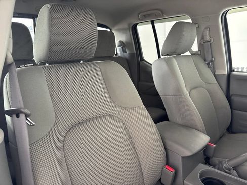 Used 2016 Nissan Frontier SV RWD image 27