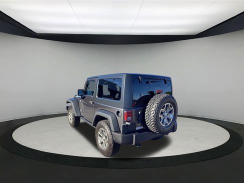 Used 2018 Jeep Wrangler Rubicon w/ Power Convenience Group image 6