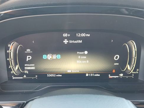 Used 2023 INFINITI QX60 Luxe w/ Vision Package FWD image 11