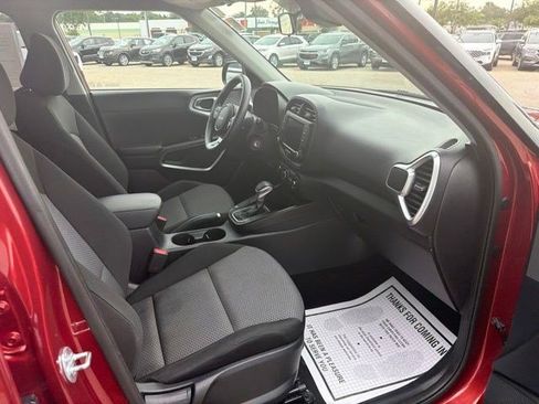 Used 2024 Kia Soul LX w/ Option Group 015 FWD image 20
