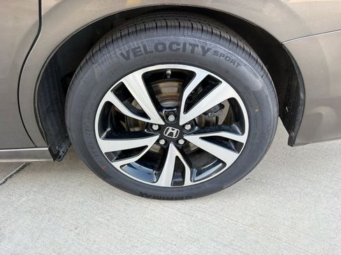 Used 2020 Honda Odyssey Elite image 41