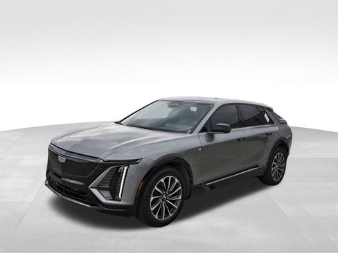 New 2026 Cadillac Lyriq Sport image 2