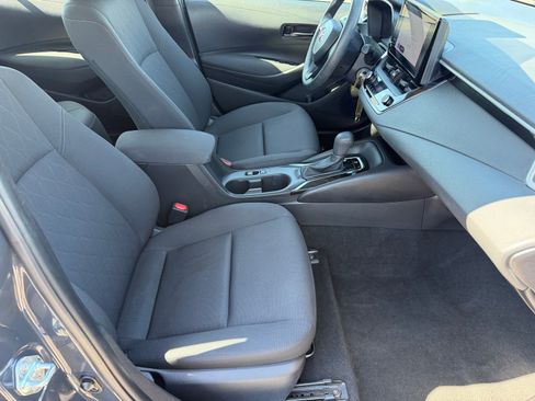 Used 2023 Toyota Corolla LE FWD image 12
