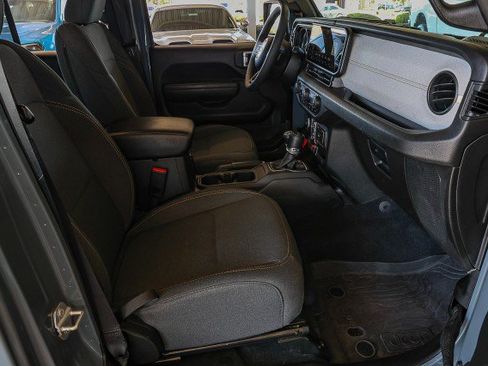 Used 2024 Jeep Wrangler Unlimited AWD/4WD image 33