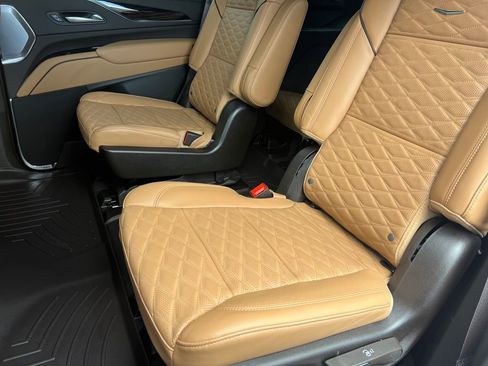 Used 2024 Cadillac Escalade Sport w/ LPO, ONYX Package AWD/4WD image 16
